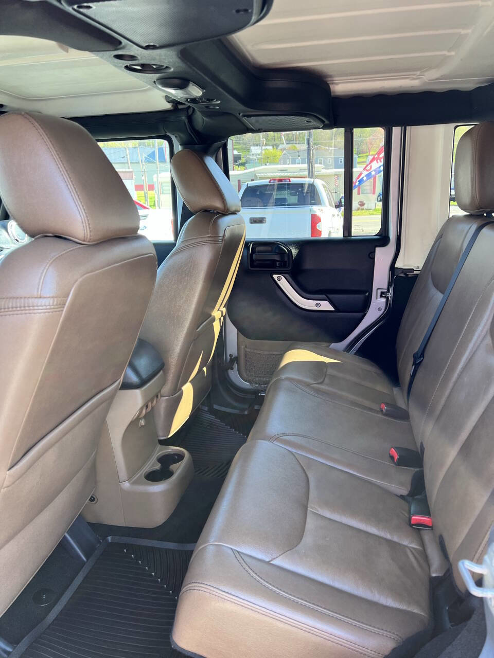 Used 2015 Jeep Wrangler Unlimited Sahara w/ Dual Top Group image 10