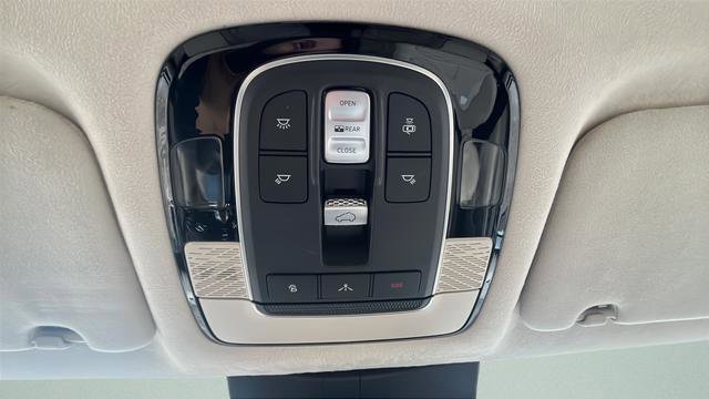 Used 2020 Hyundai Palisade Limited image 18