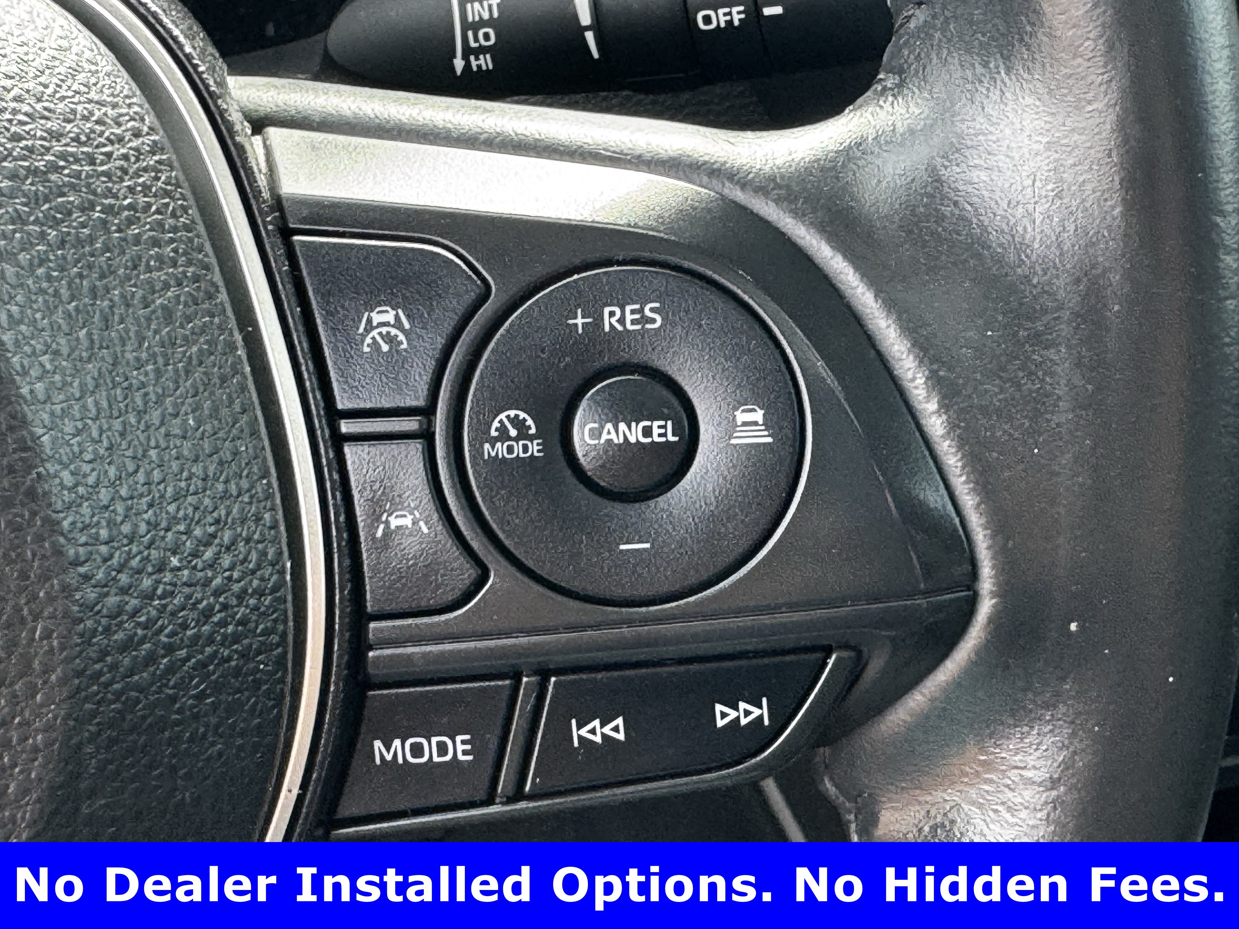 Used 2023 Toyota Corolla Cross XLE w/ Convenience Package AWD/4WD image 23