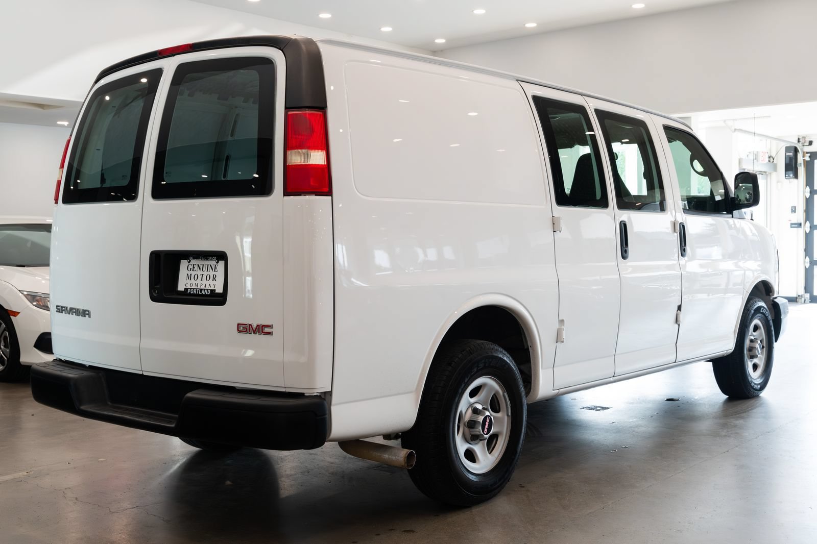 Used 2006 GMC Savana 1500 RWD image 4