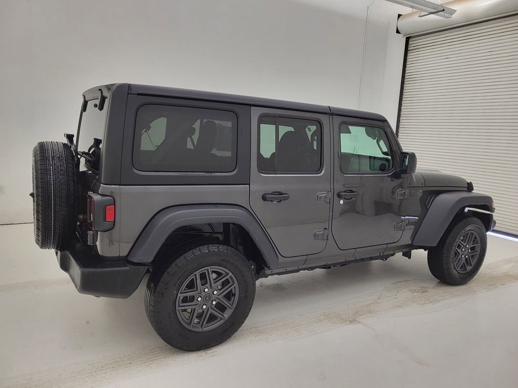 Used 2025 Jeep Wrangler Sport S image 14