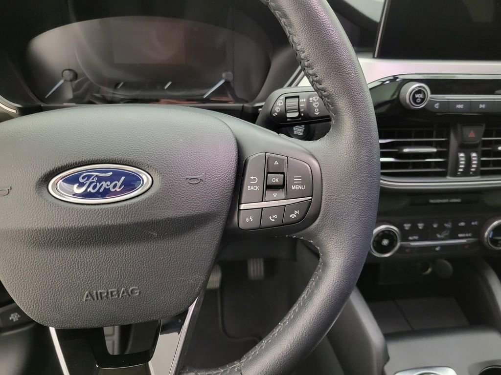 Used 2020 Ford Escape SEL image 7