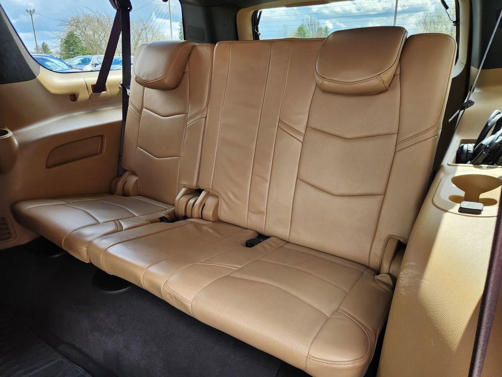 Used 2019 Cadillac Escalade ESV Platinum image 17