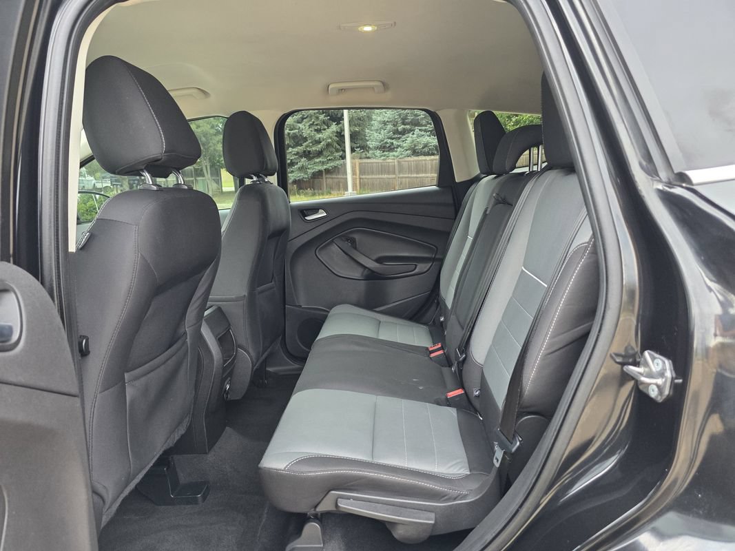 Used 2015 Ford Escape SE FWD image 17