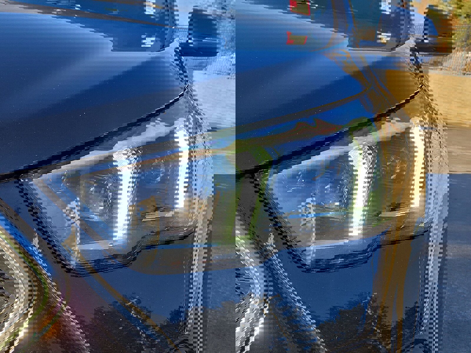 Used 2025 BMW X2 xDrive28i w/ Premium Package image 9