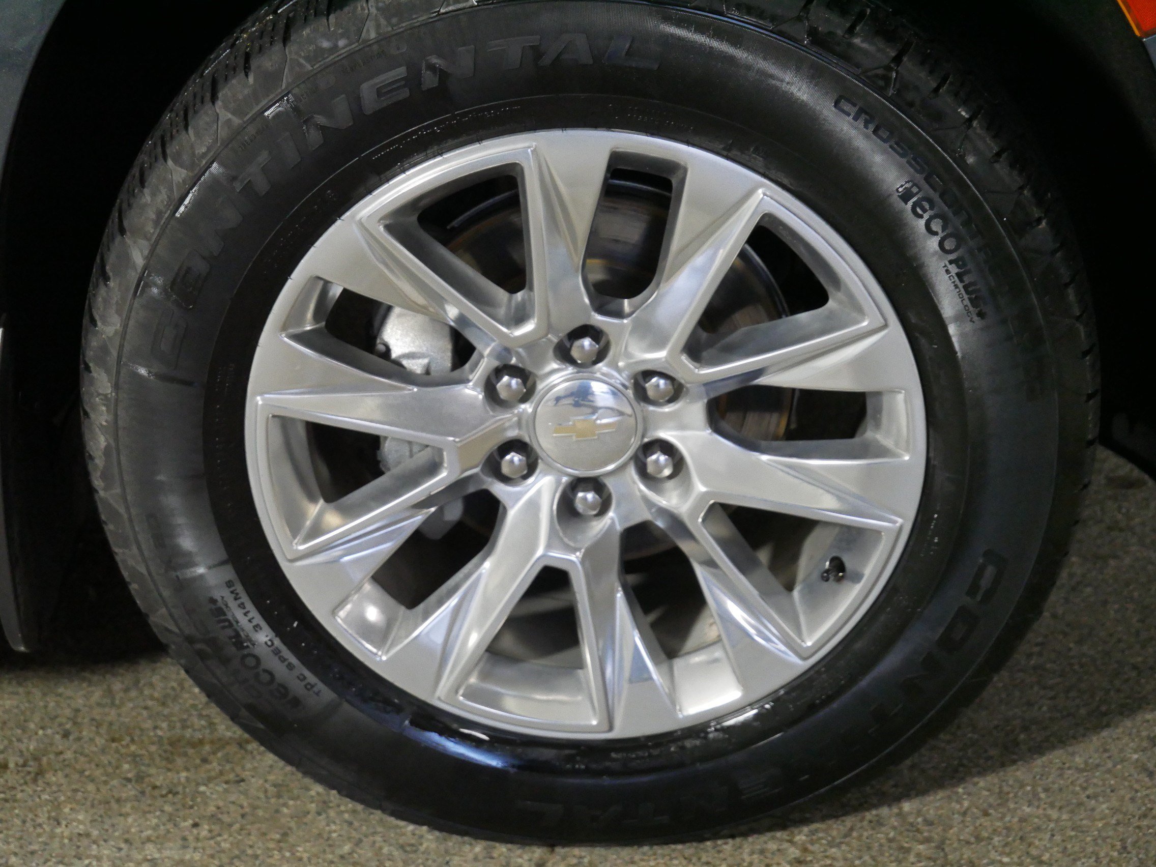 Used 2021 Chevrolet Tahoe Premier w/ Premium Package AWD/4WD image 15