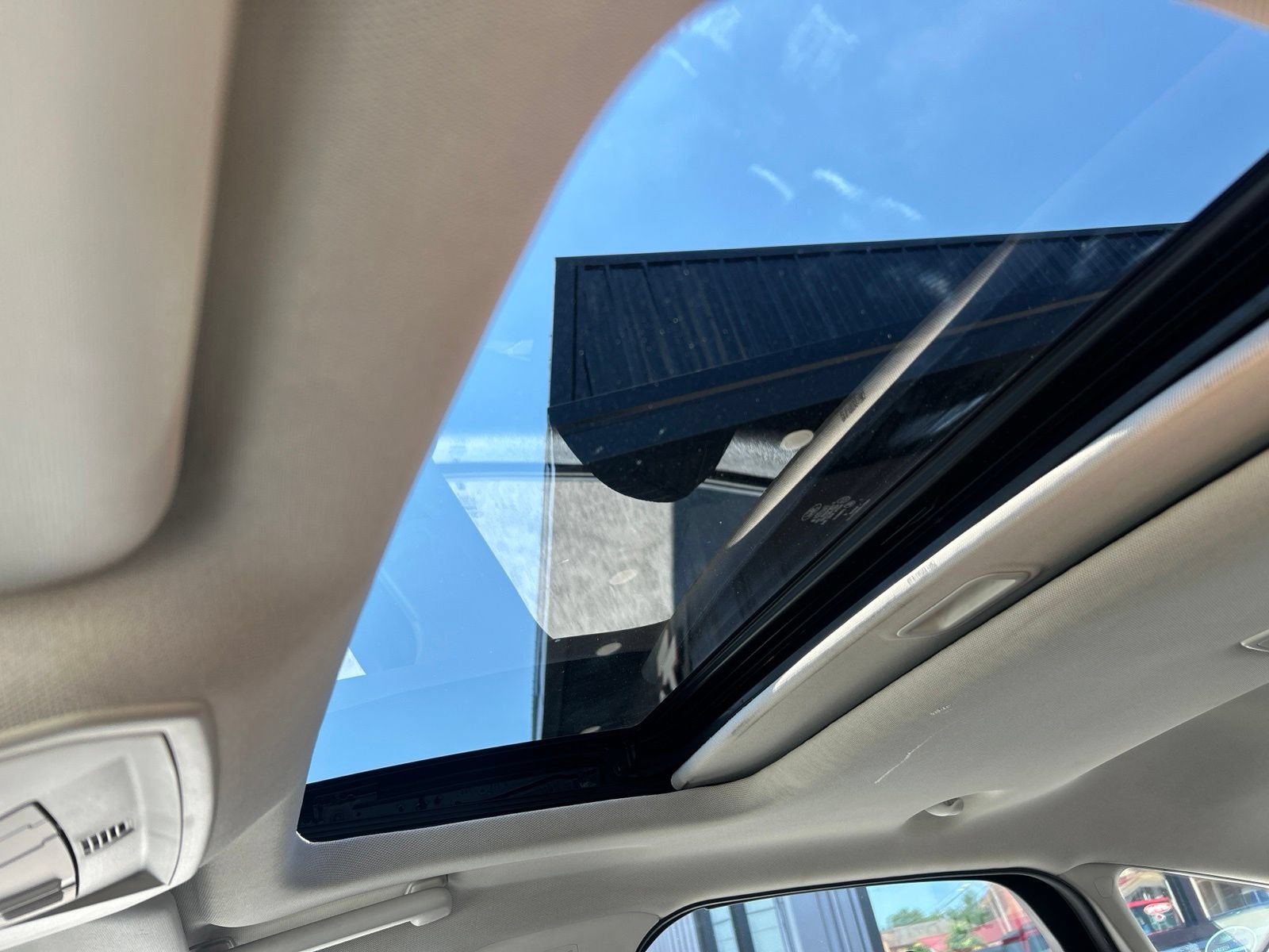 Used 2017 Ford Focus SEL FWD image 29