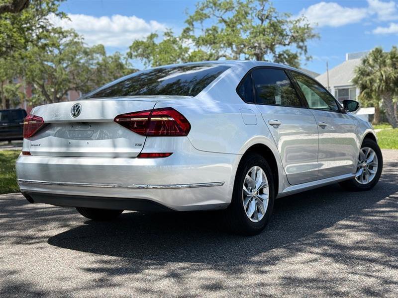 Used 2018 Volkswagen Passat 2.0T S FWD image 5