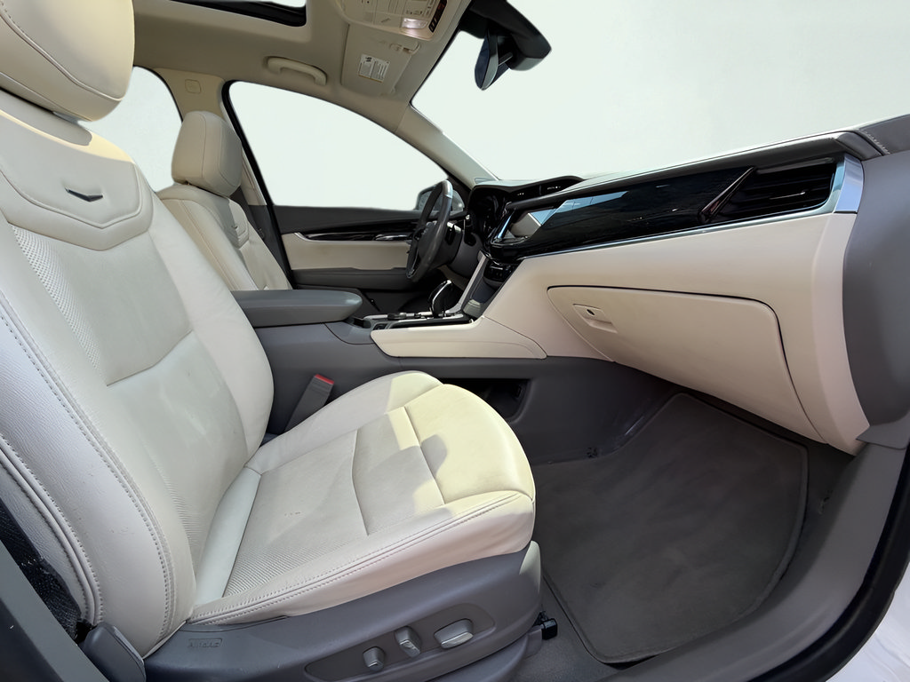 Used 2020 Cadillac XT6 Premium Luxury FWD image 31