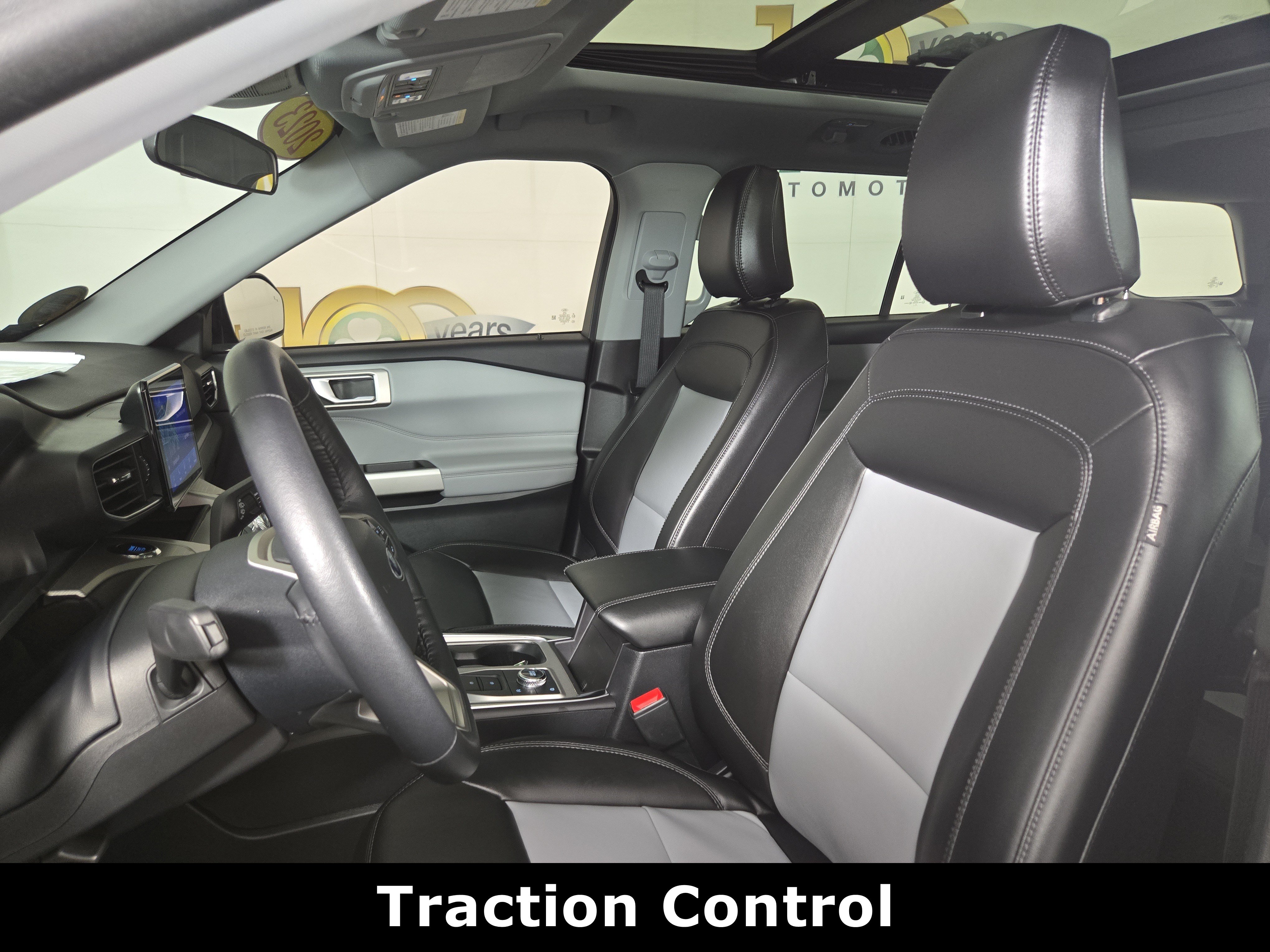 Used 2023 Ford Explorer XLT w/ Equipment Group 202A AWD/4WD image 11