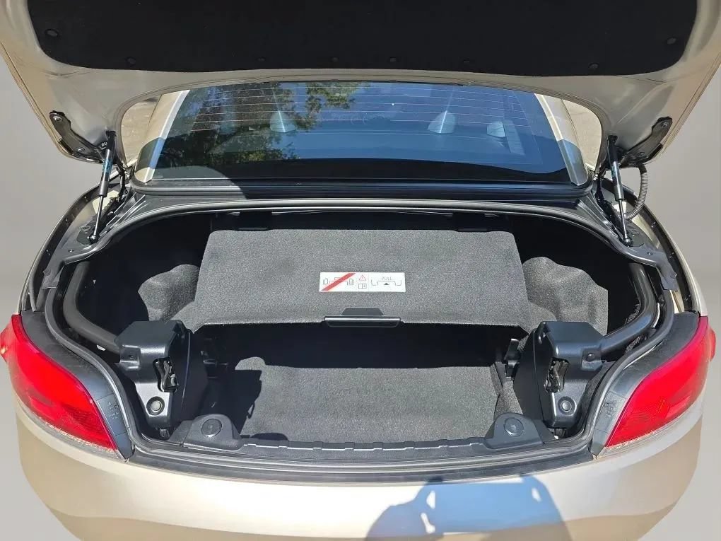 Used 2012 BMW Z4 sDrive35i RWD image 34