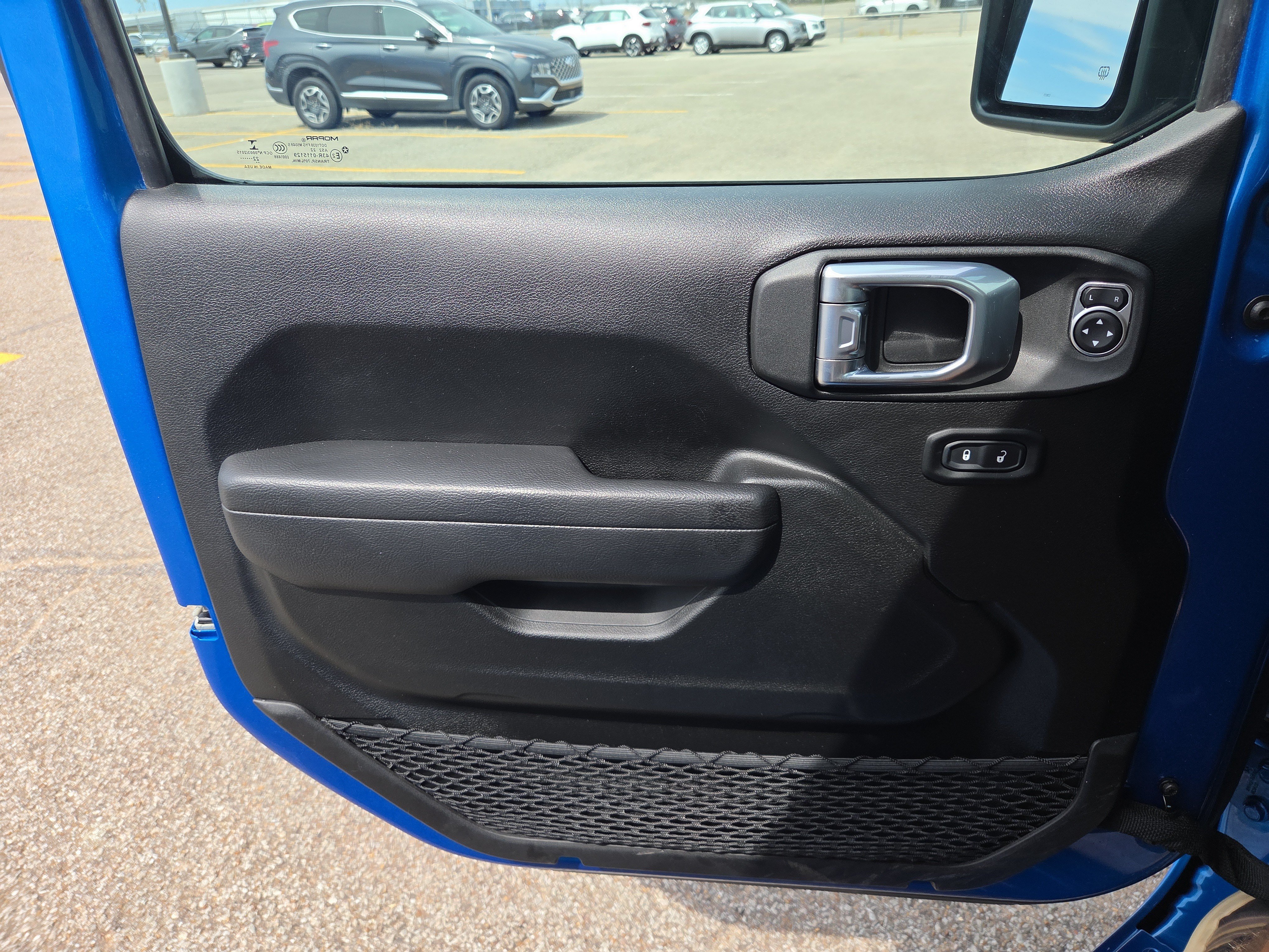 Used 2022 Jeep Wrangler Unlimited Sport AWD/4WD image 9