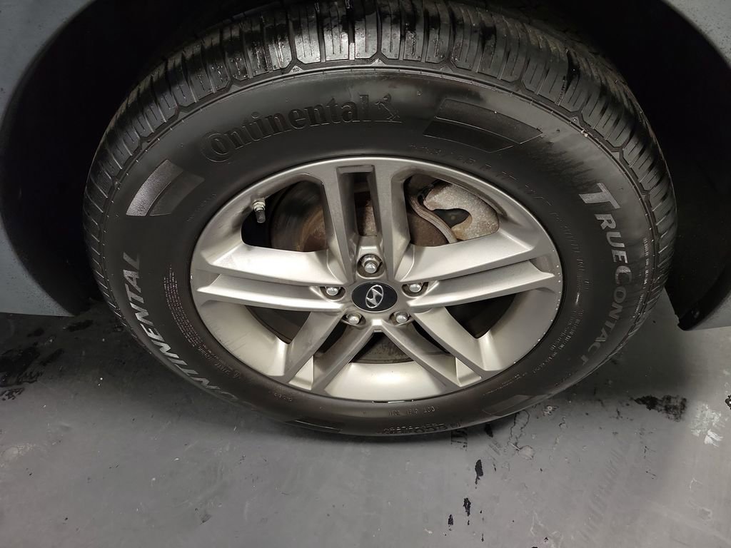 Used 2017 Hyundai Santa Fe Sport image 11