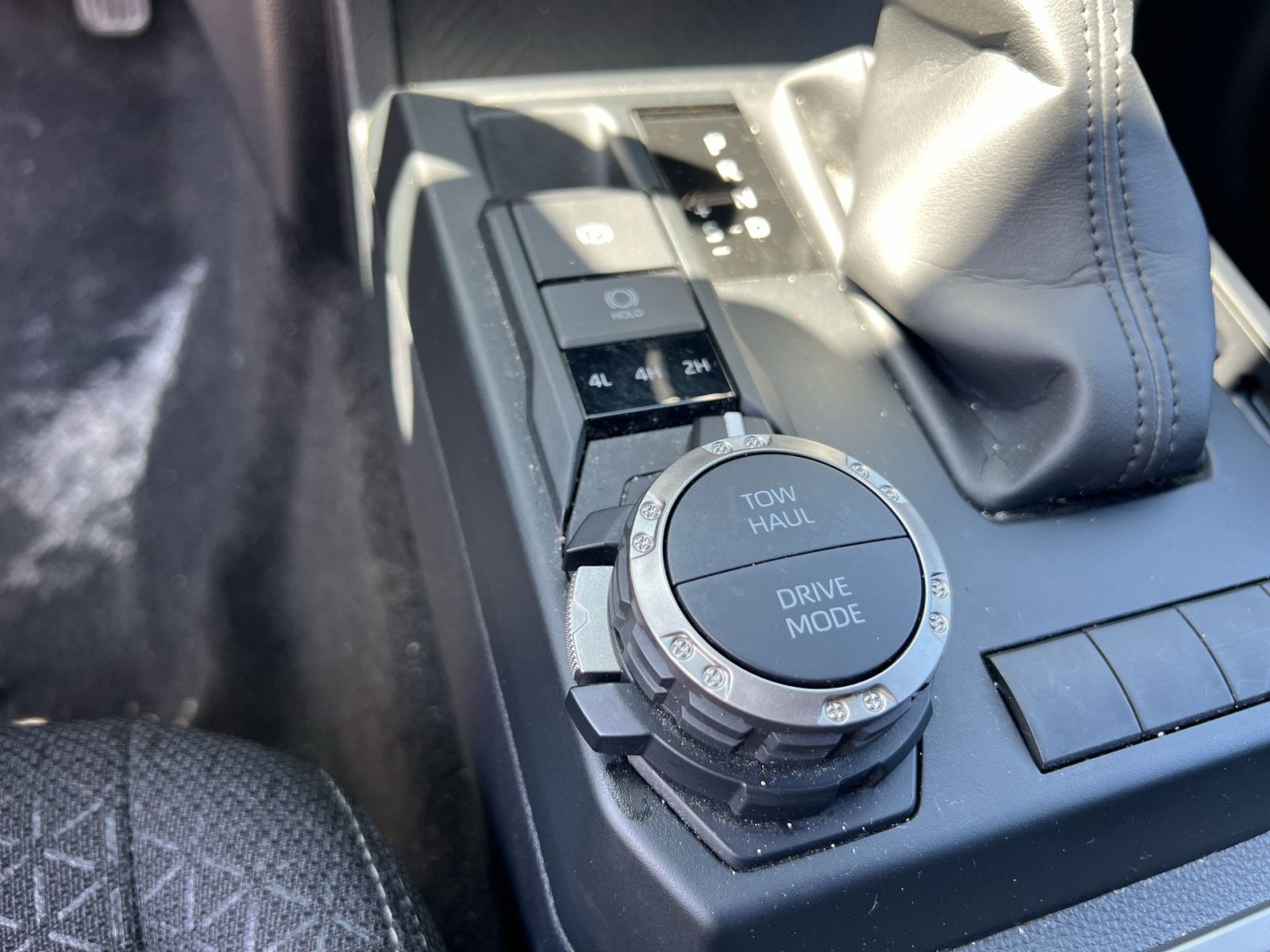 Used 2025 Toyota 4Runner SR5 AWD/4WD image 26