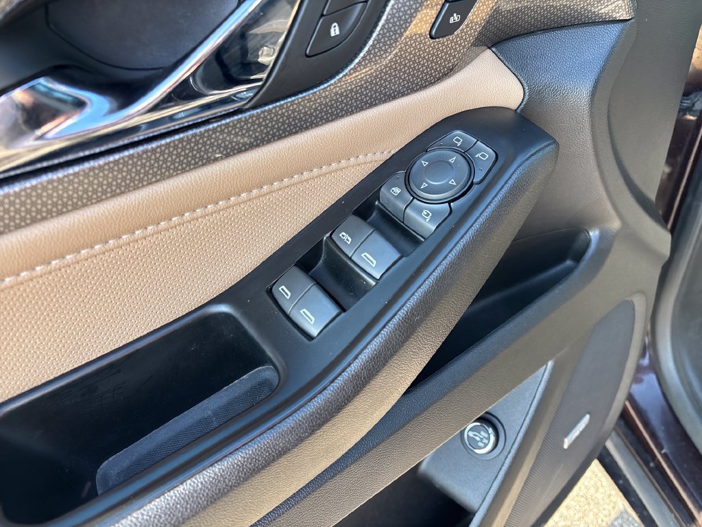 Used 2023 Chevrolet Traverse Premier w/ LPO, Floor Liner Package FWD image 14