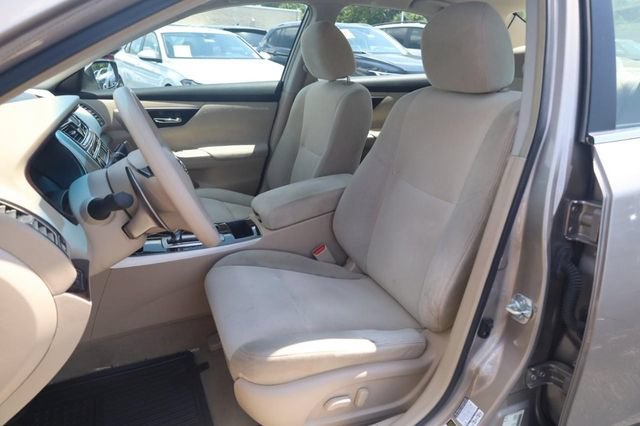 Used 2013 Nissan Altima 3.5 S FWD image 18