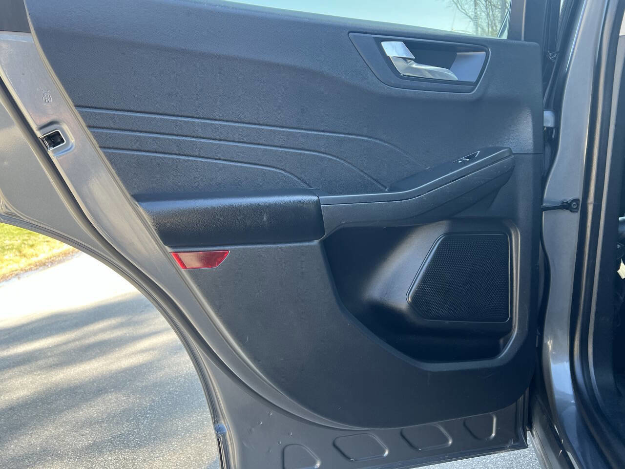 Used 2021 Ford Escape SE FWD image 12