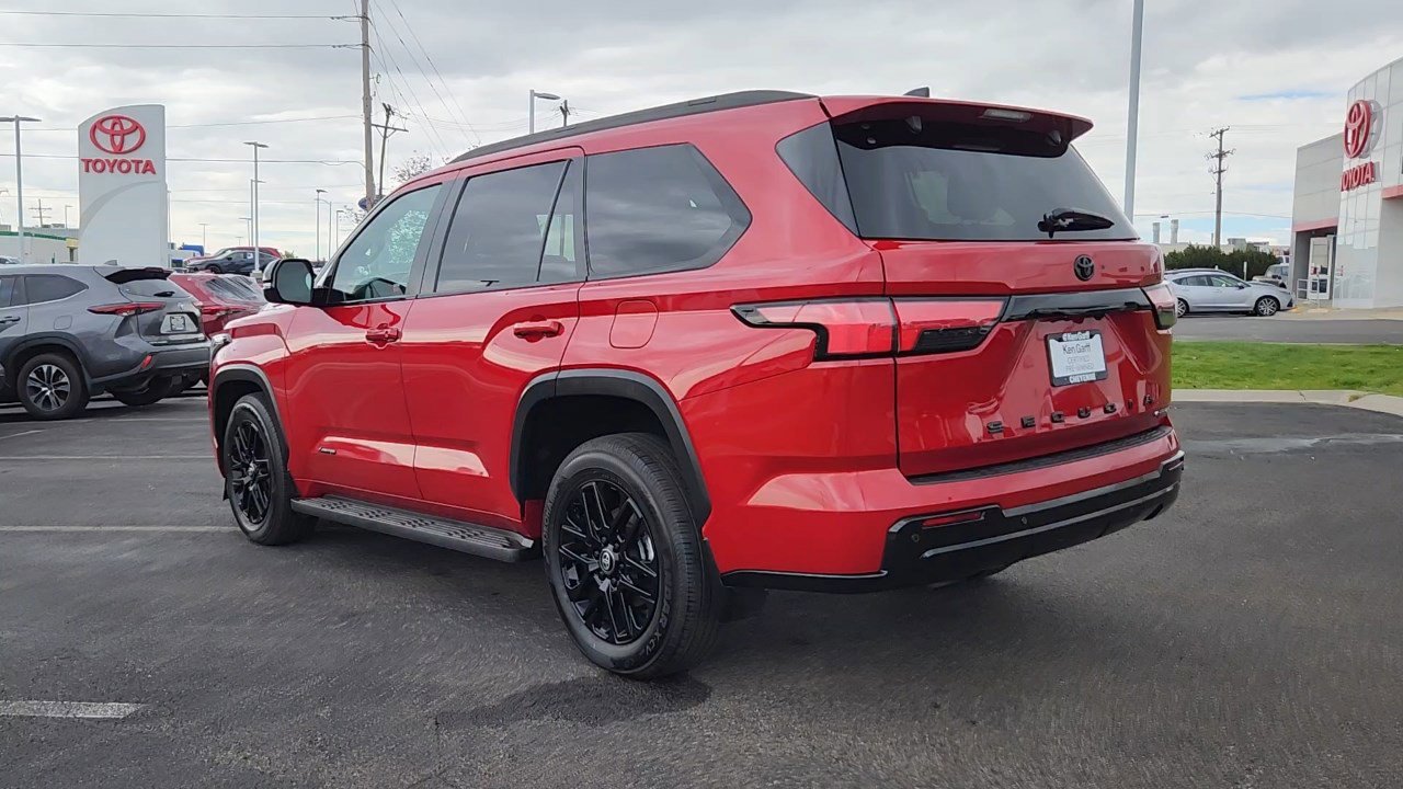 Used 2025 Toyota Sequoia Limited image 3