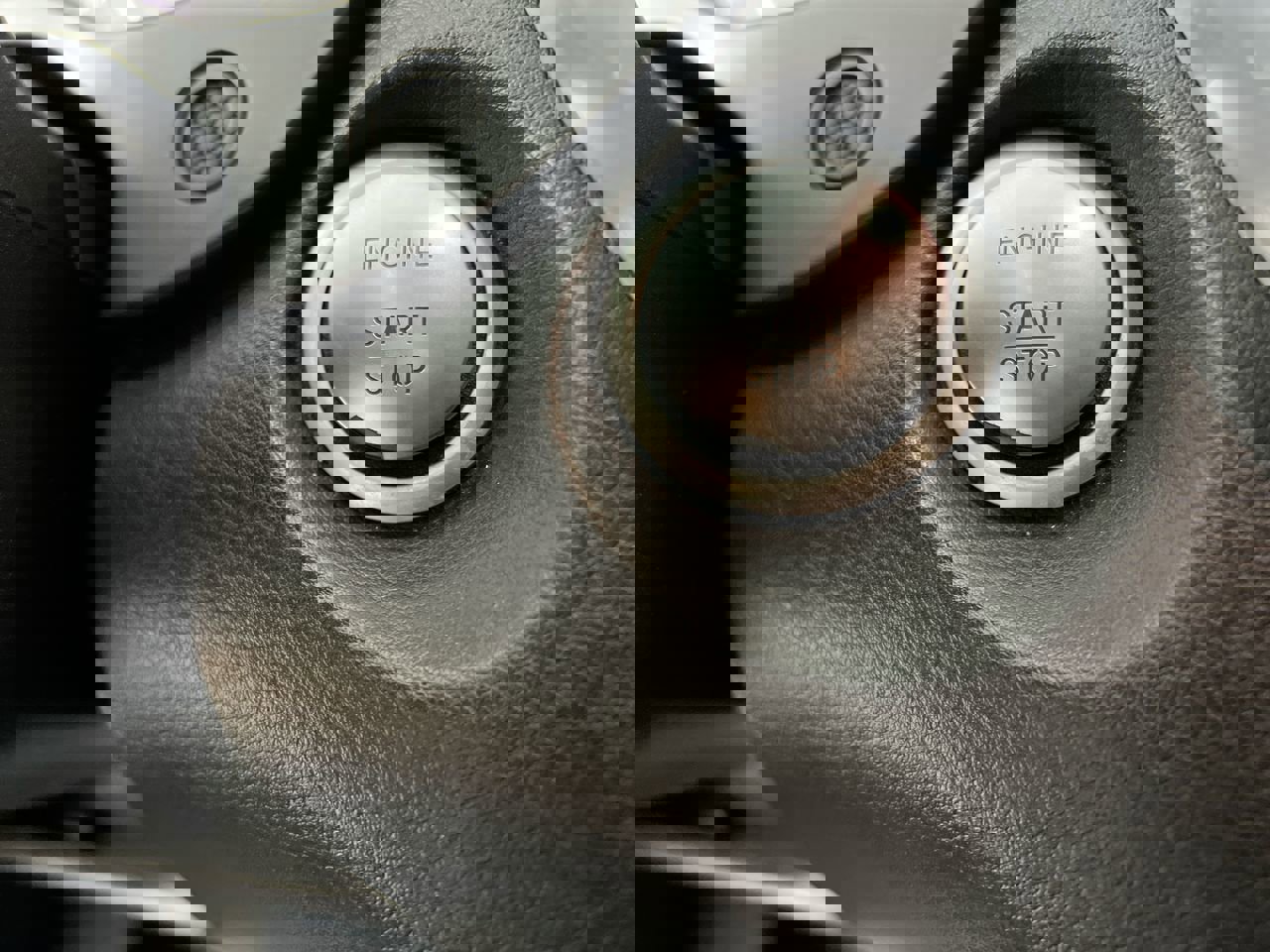 Used 2018 INFINITI QX30 Premium w/ Navigation Package image 21