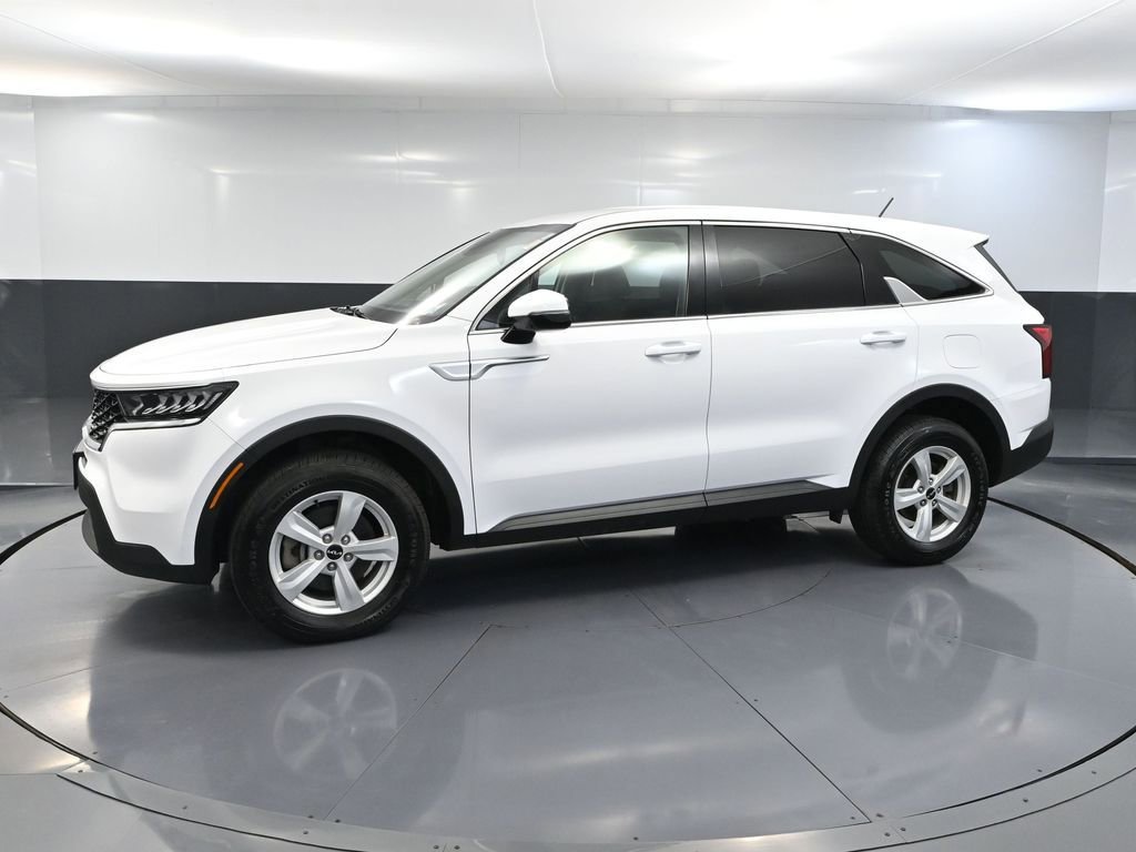 Used 2023 Kia Sorento LX AWD/4WD image 9