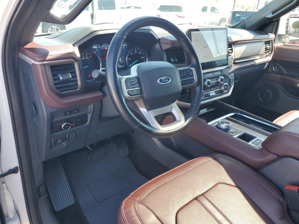 Used 2023 Ford Expedition Limited image 19