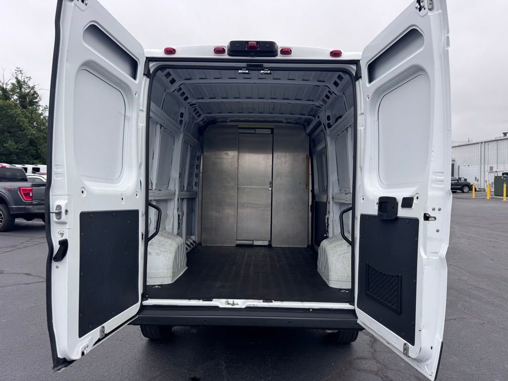 Used 2022 RAM ProMaster 1500 w/ Convenience Group FWD image 17