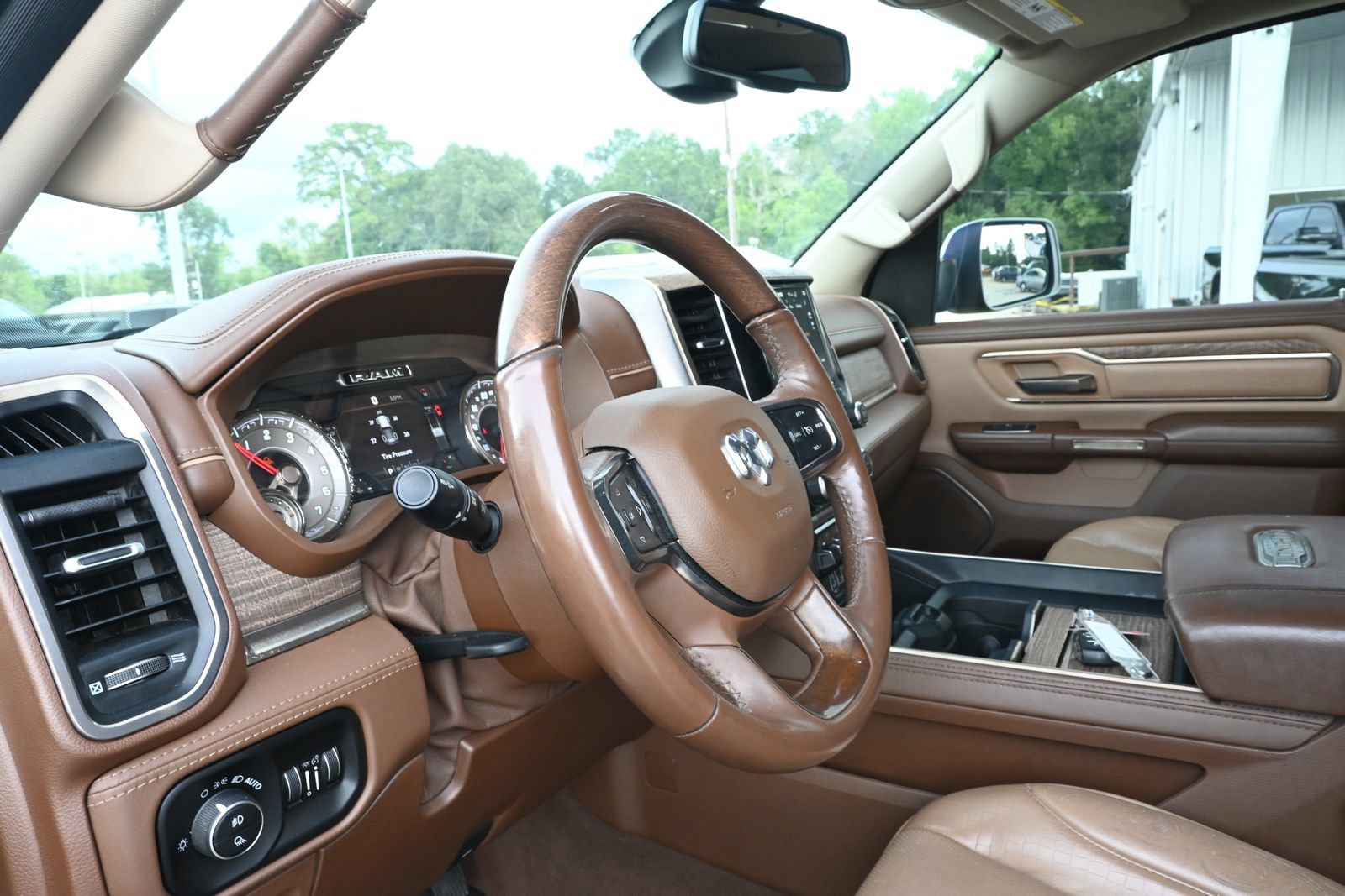 Used 2019 RAM 1500 Limited AWD/4WD image 15