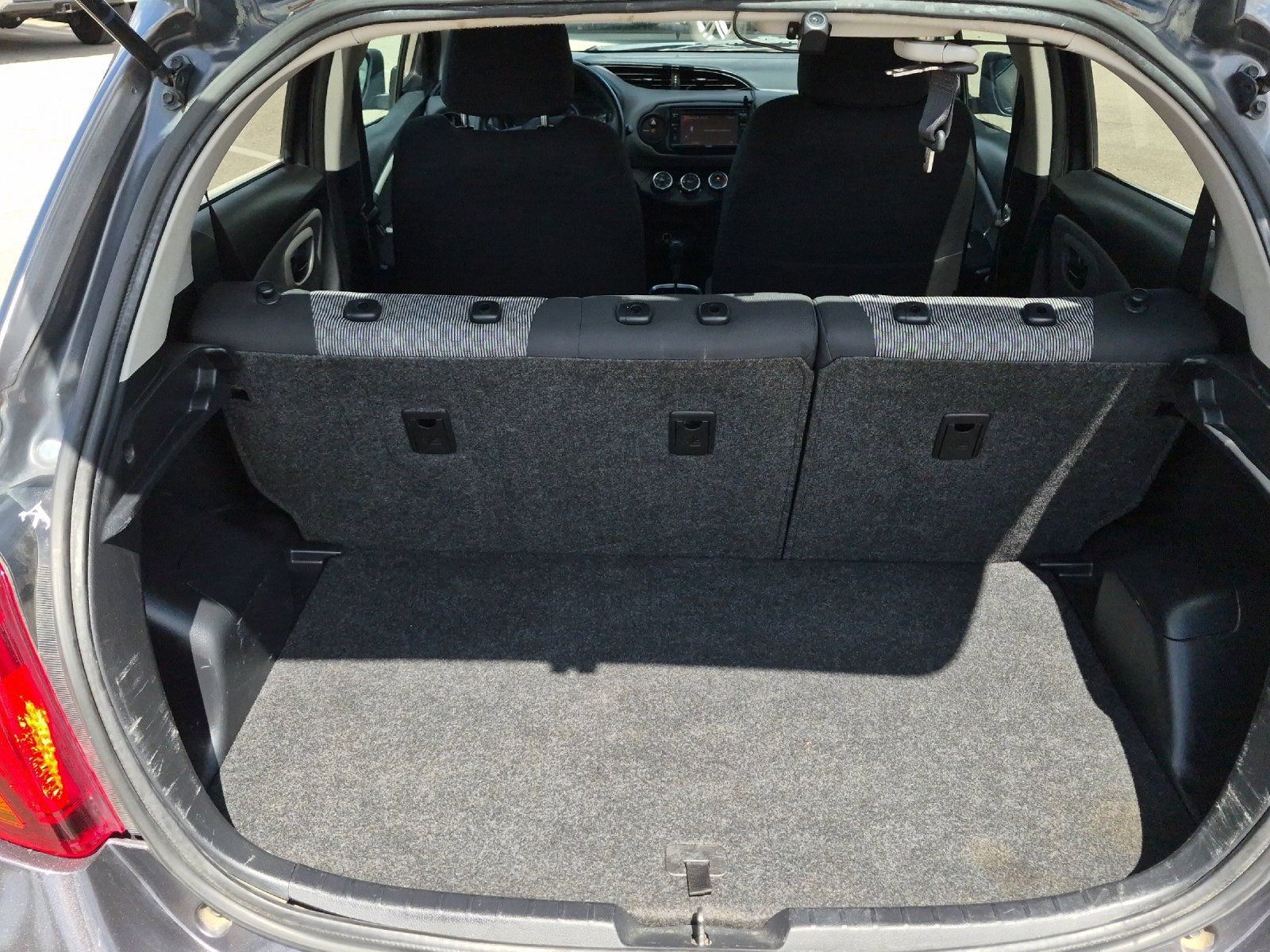 Used 2015 Toyota Yaris L FWD image 14