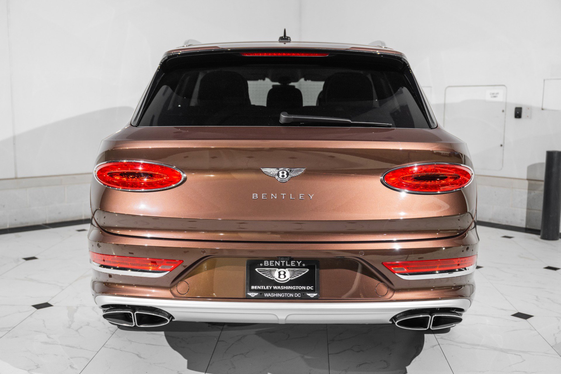 New 2025 Bentley Bentayga Extended Wheelbase image 10