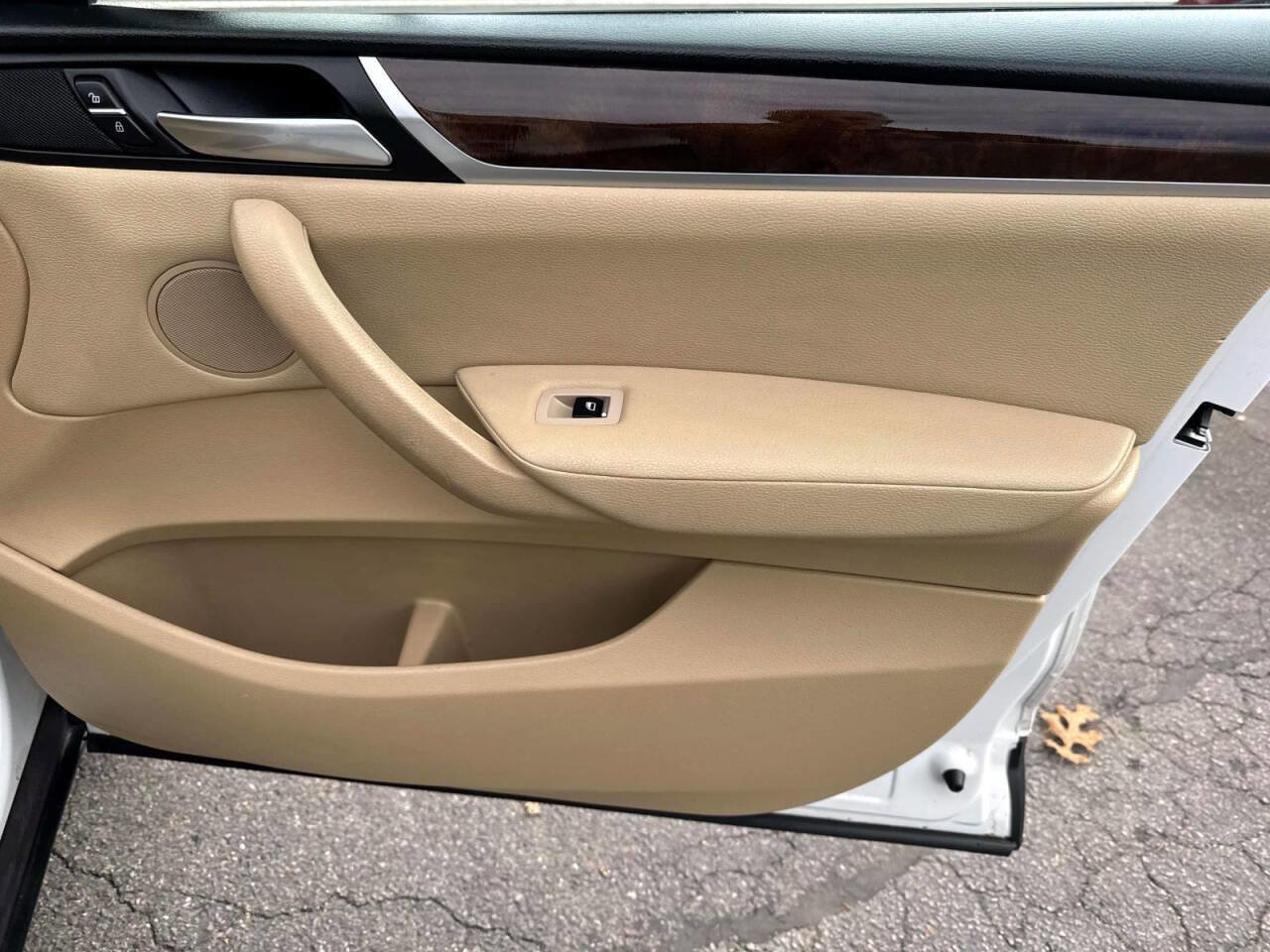 Used 2016 BMW X3 xDrive28i image 12