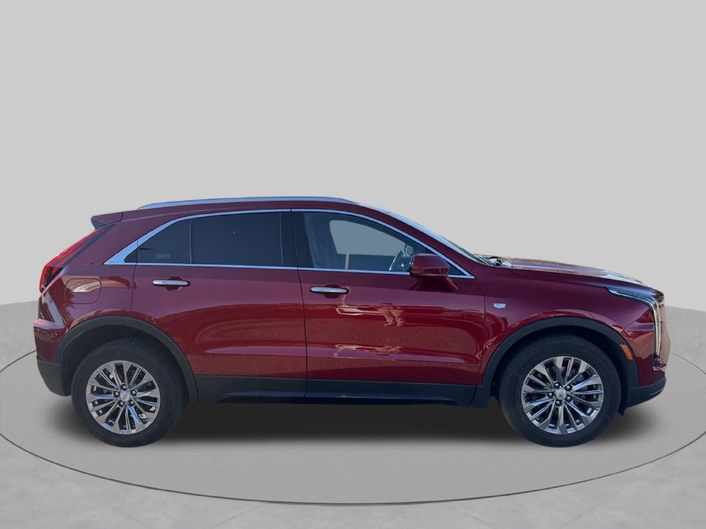 Used 2024 Cadillac XT4 Premium Luxury w/ Technology Package FWD image 5