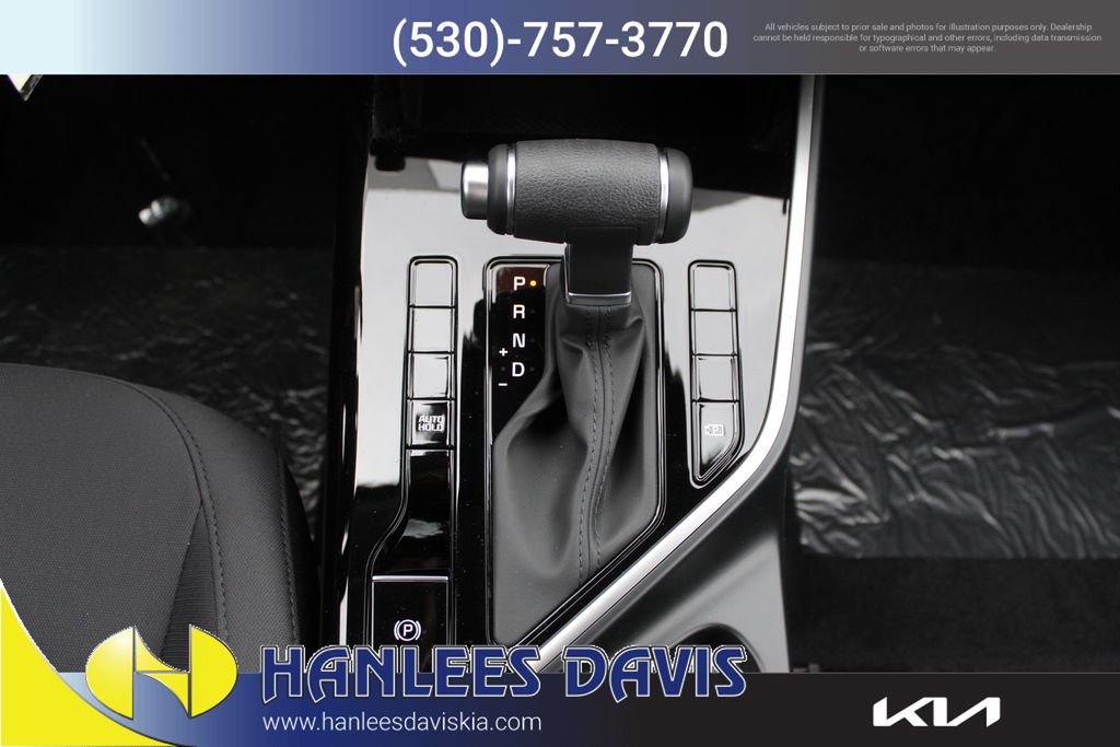 New 2026 Kia Niro LX image 18