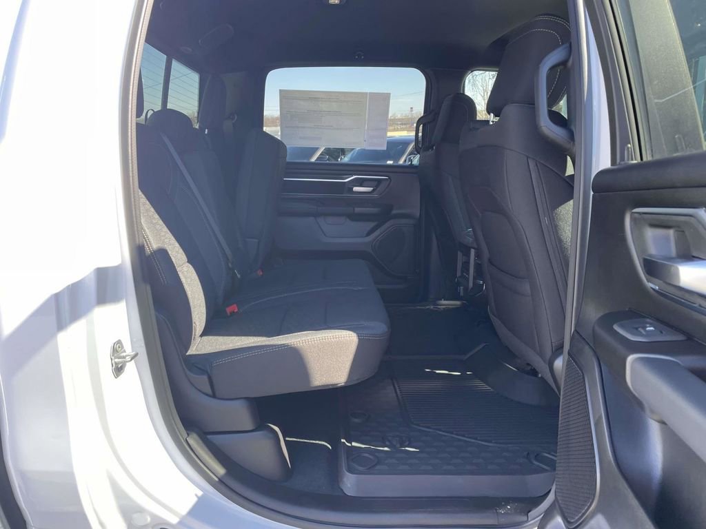 New 2026 RAM 1500 4x4 Crew Cab image 19