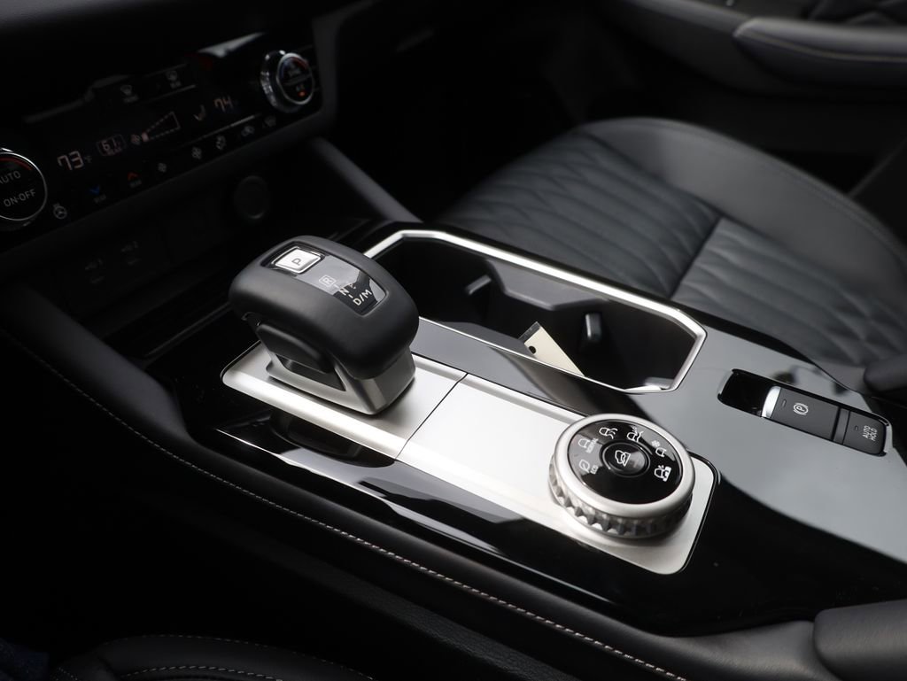 New 2025 Mitsubishi Outlander SEL image 45