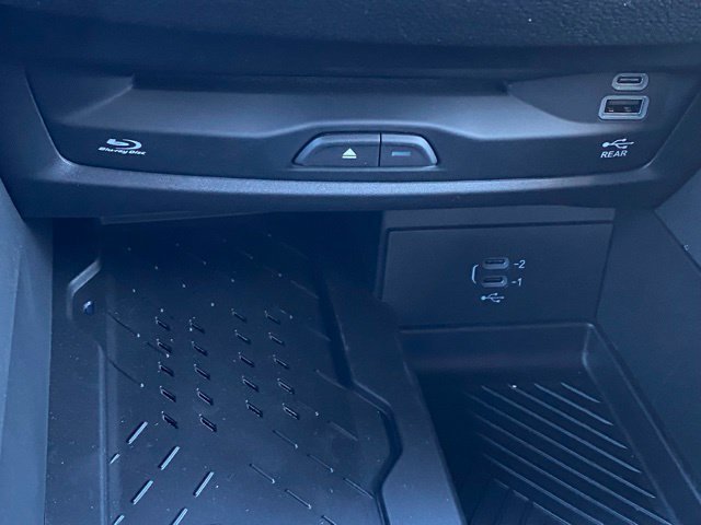 New 2026 Chrysler Pacifica Limited w/ Uconnect Theater Family Group AWD/4WD image 26