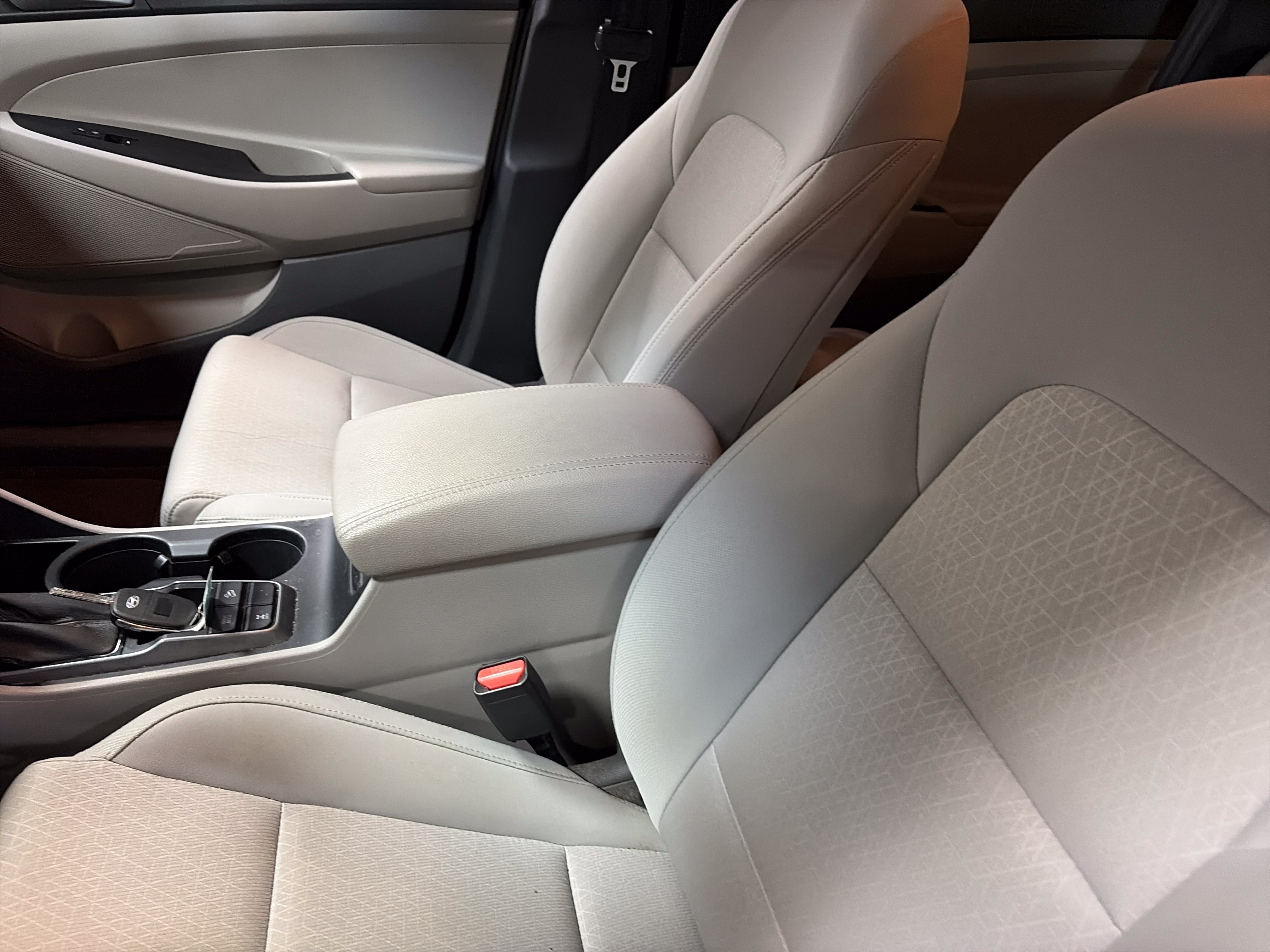 Used 2017 Hyundai Tucson SE AWD/4WD image 8
