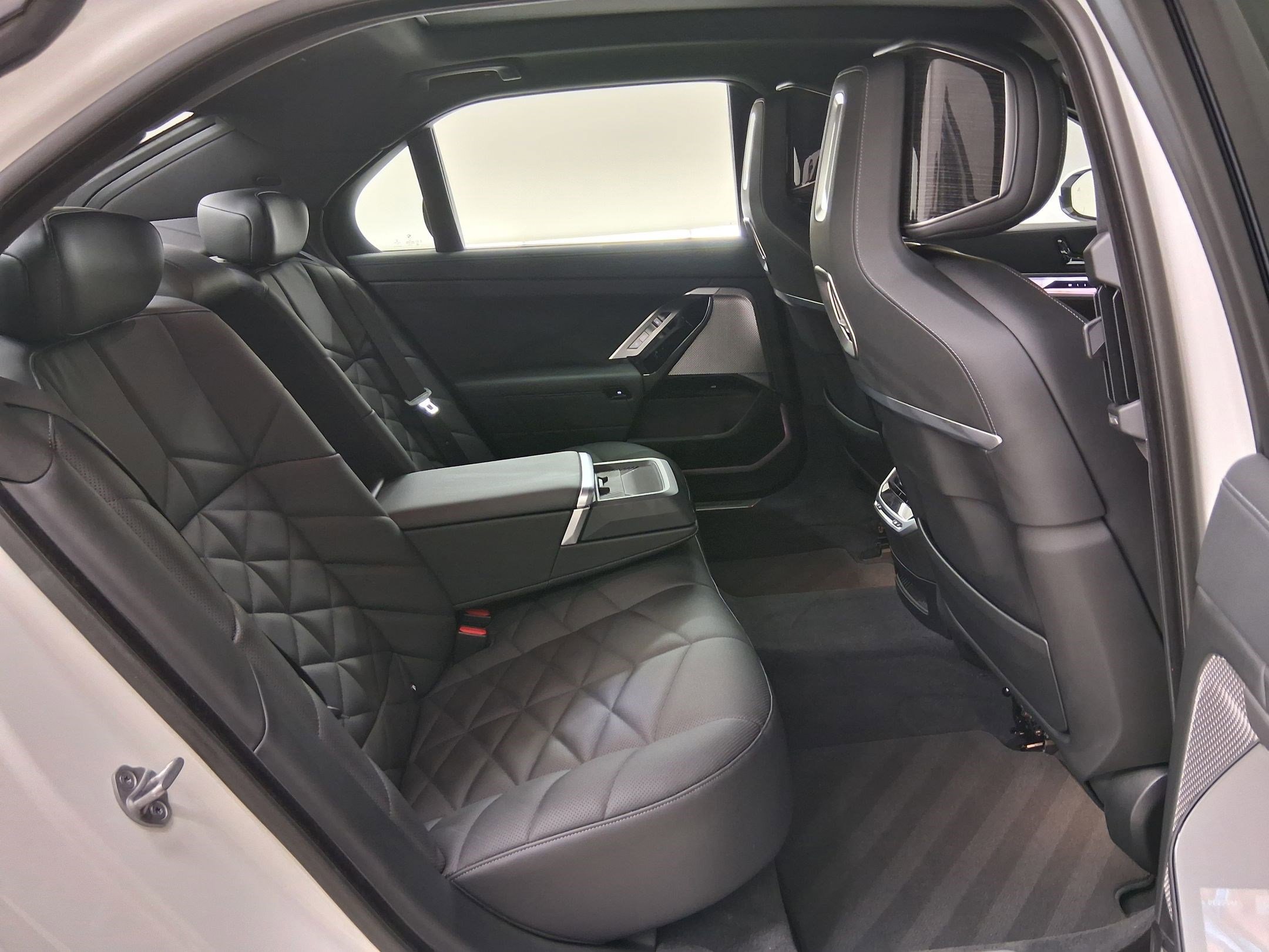 Certified 2023 BMW 740i 740i image 28