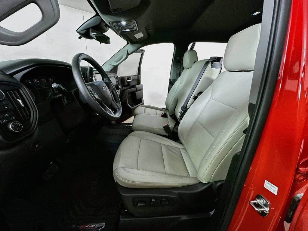 Used 2026 Chevrolet Silverado 1500 Custom Trail Boss w/ Turbomax Blackout Package AWD/4WD image 14