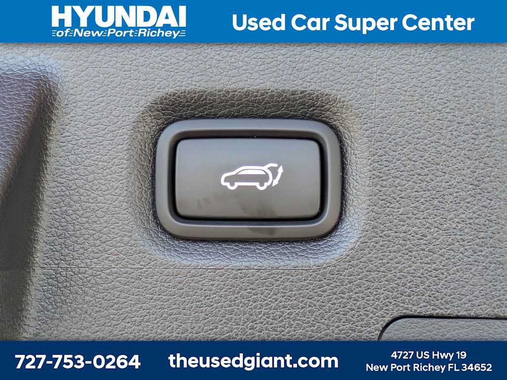 Used 2023 Hyundai Santa Fe SEL FWD image 13