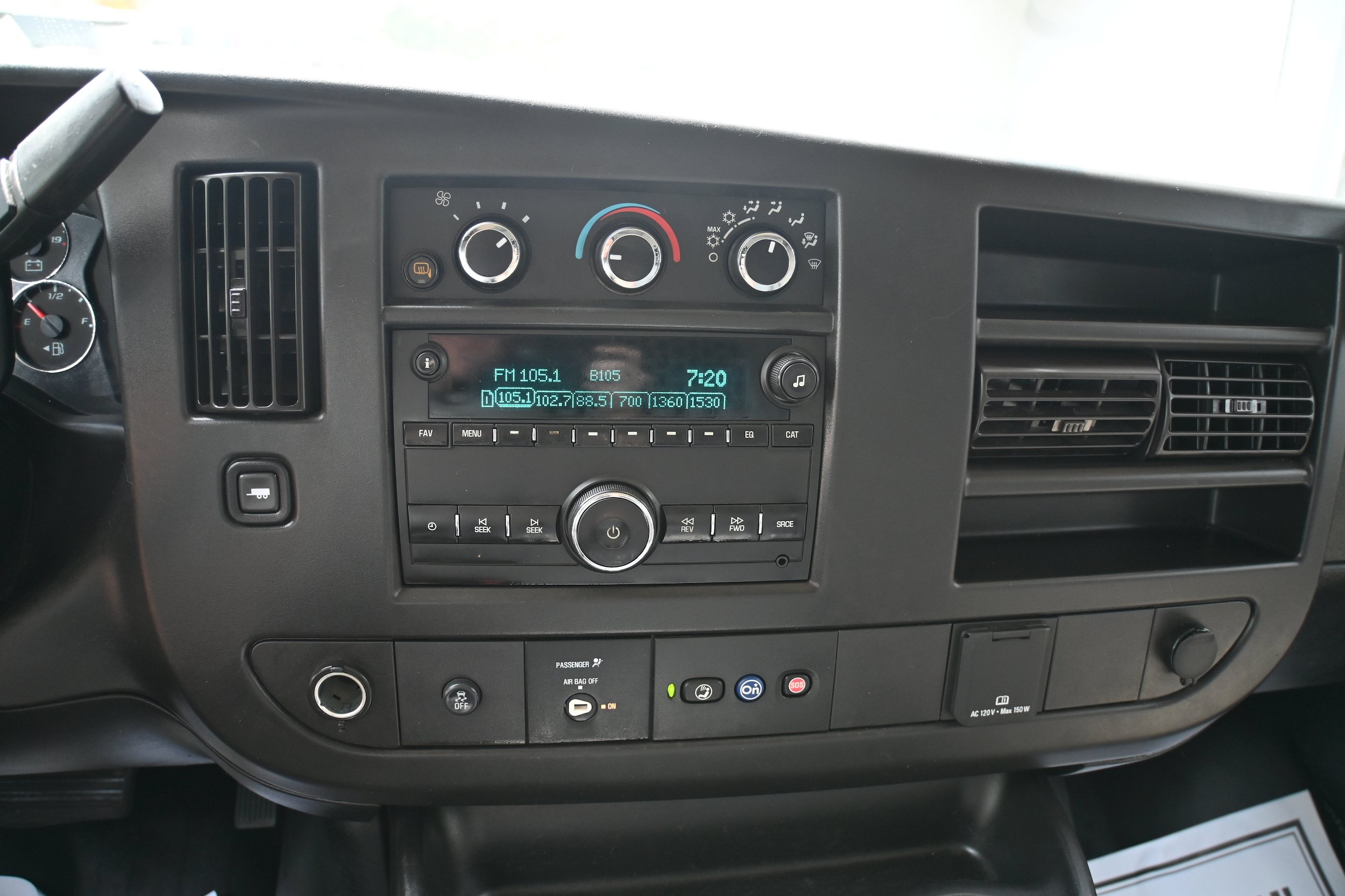 Used 2020 Chevrolet Express 2500 w/ Driver Convenience Package RWD image 11