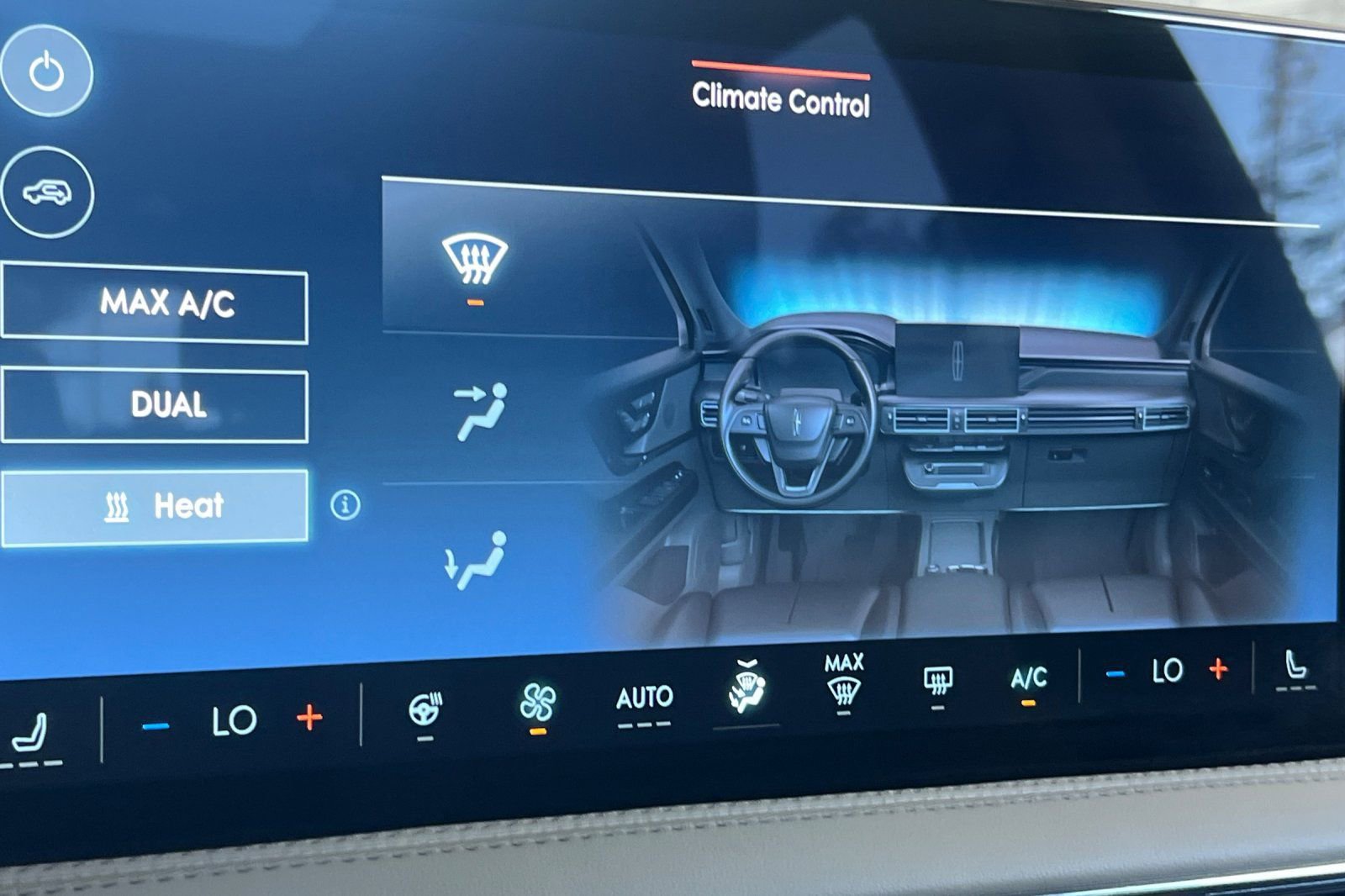 Certified 2025 Lincoln Corsair Grand Touring w/ Equipment Group 301A AWD/4WD image 21