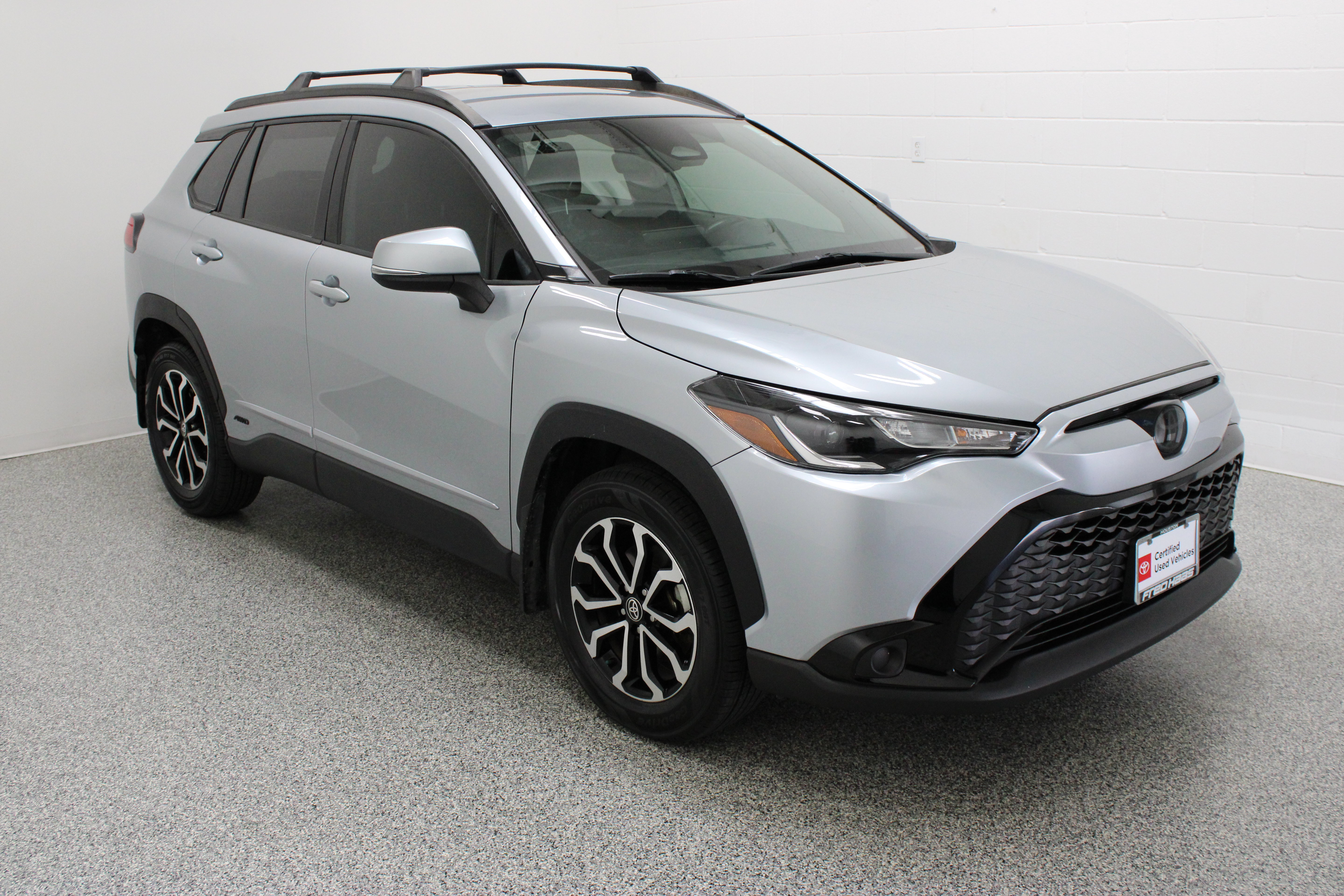 Certified 2024 Toyota Corolla Cross AWD Hybrid image 4