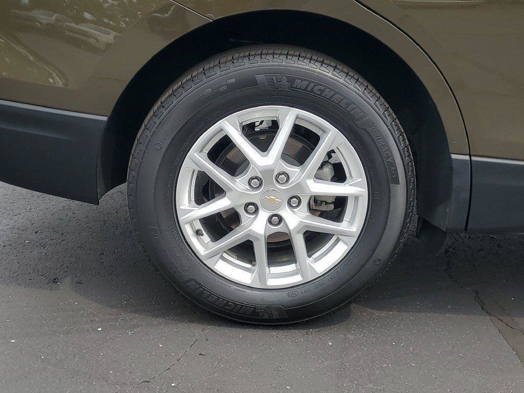 Used 2024 Chevrolet Equinox LT FWD image 33