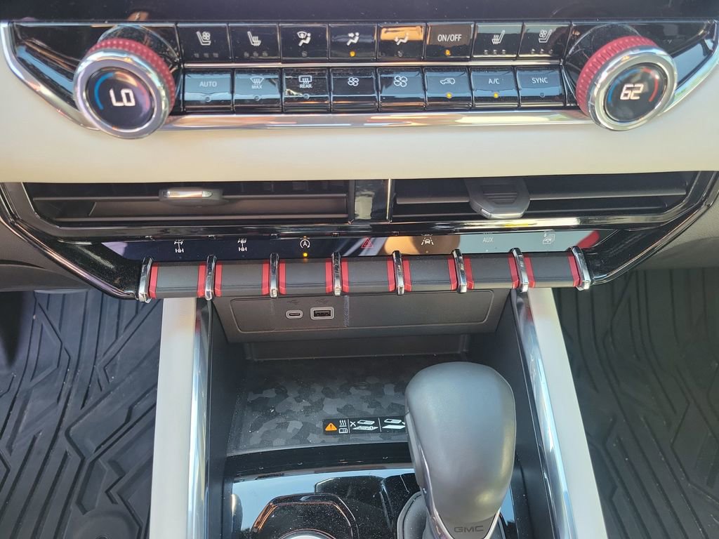 Used 2024 GMC Canyon AT4X AWD/4WD image 34