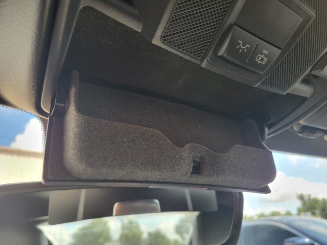 Used 2012 Mercedes-Benz SLK 350 image 23