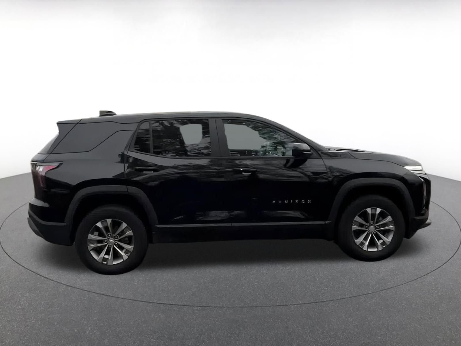 Used 2025 Chevrolet Equinox LT image 10