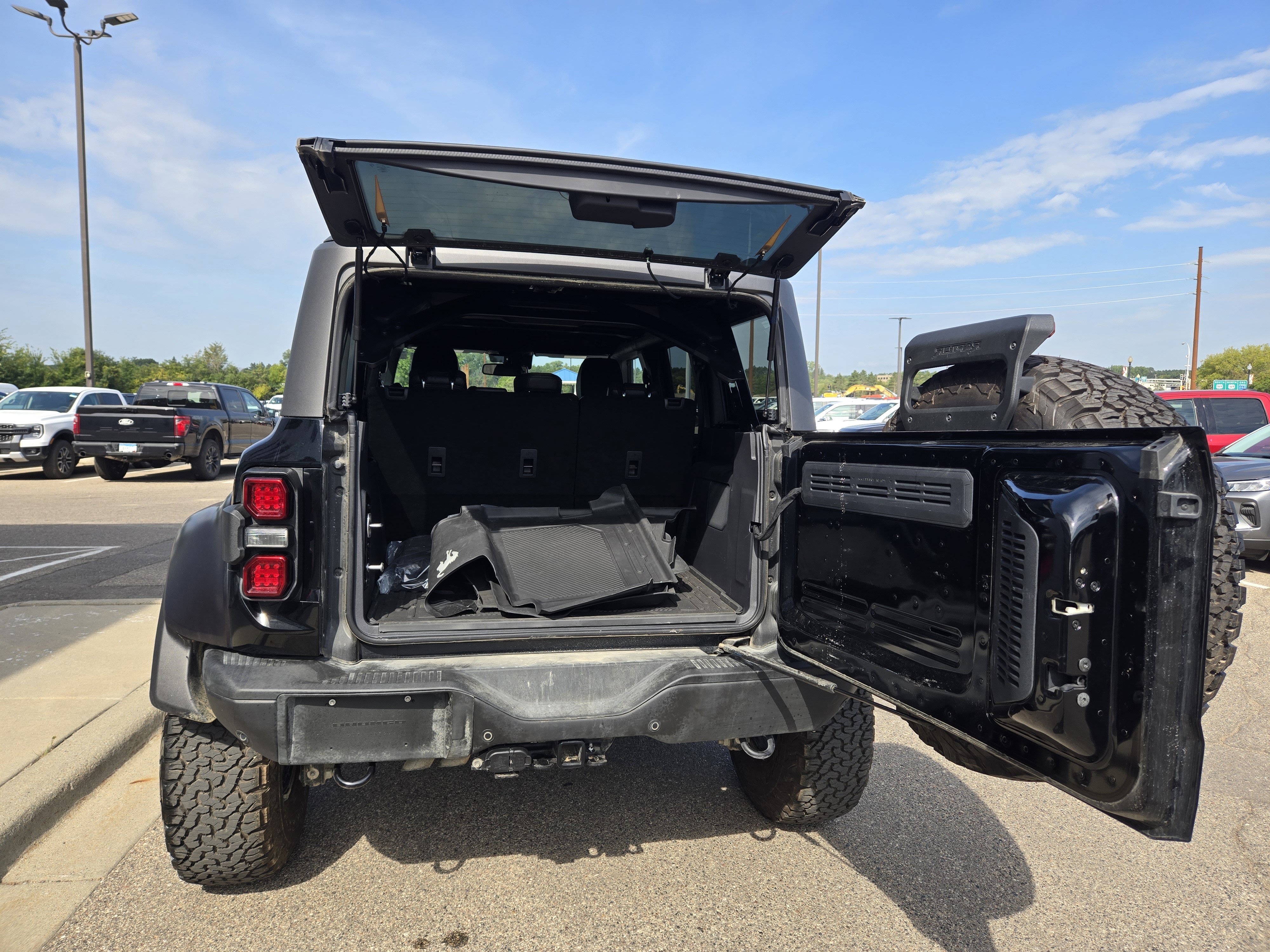 Used 2023 Ford Bronco Raptor w/ Interior Carbon Fiber Pack 6 image 13