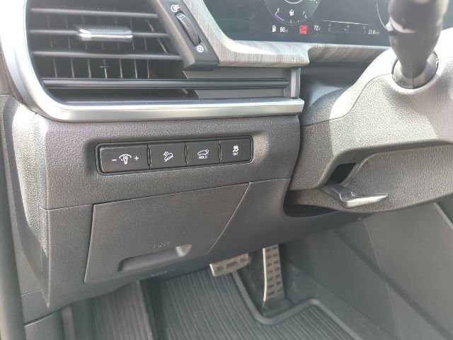 Used 2024 Kia Telluride SX Prestige w/ Towing Package AWD/4WD image 14