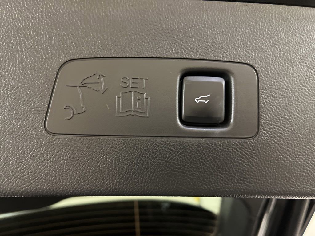 Certified 2023 Lincoln Corsair Reserve w/ Equipment Group 201A image 38