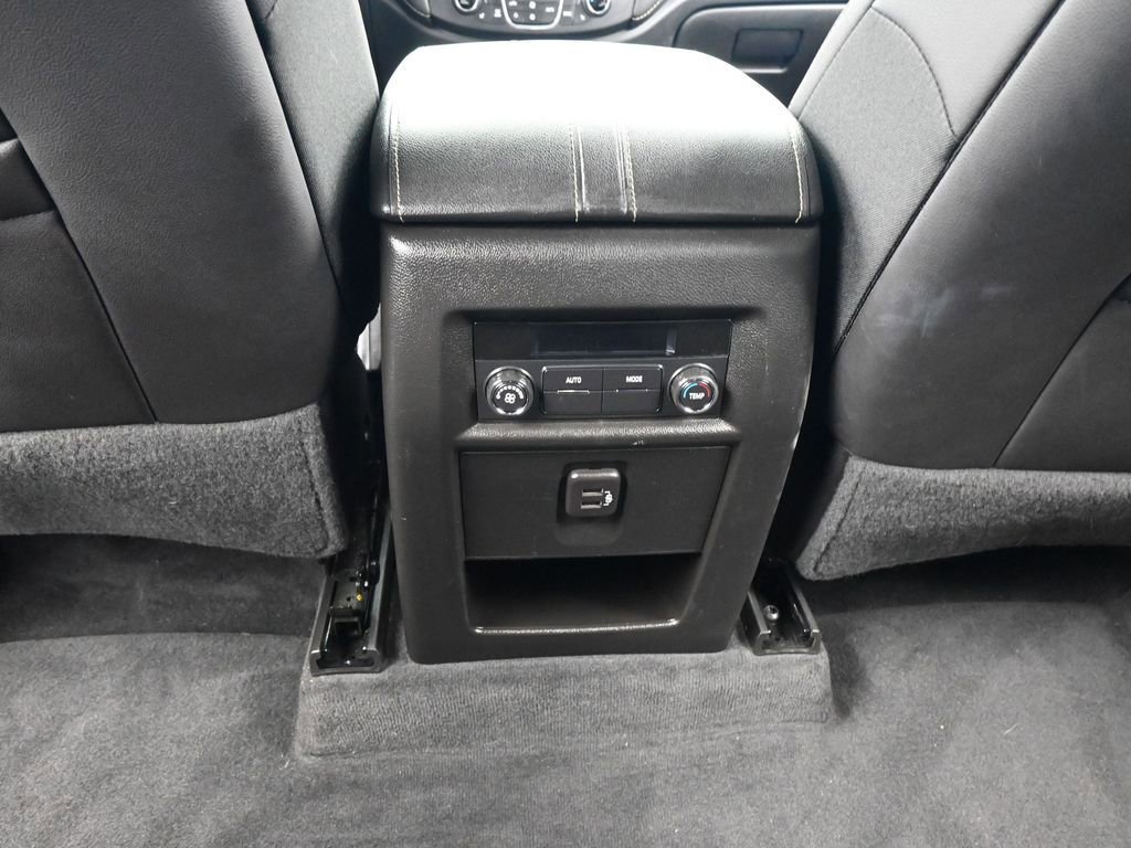 Used 2023 Chevrolet Traverse LT w/ Midnight/Sport Edition image 38